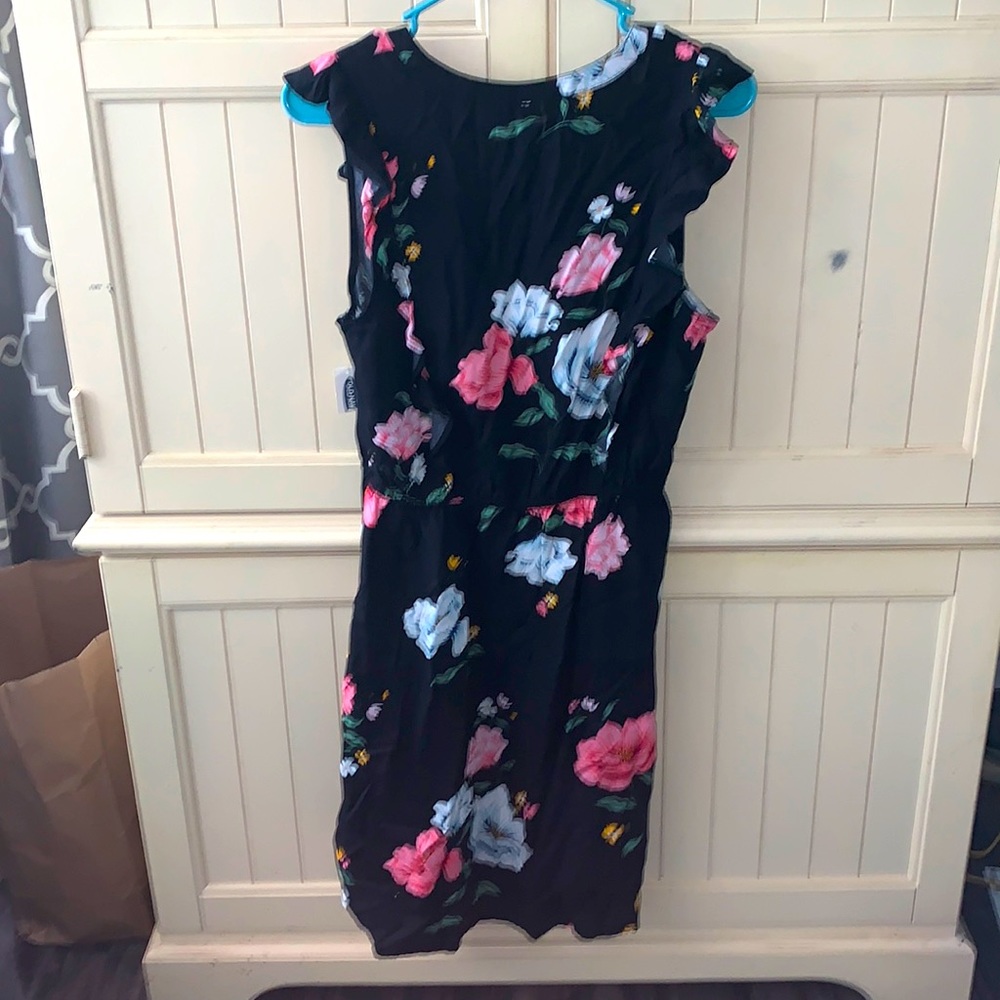 Old Navy Floral Ruffle-Detail Dress - Picture 6 of 7